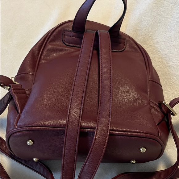 🐝 Betsey Johnson Bee Bow Mini Backpack – Burgundy Wine Faux Leather - Picture 6 of 6